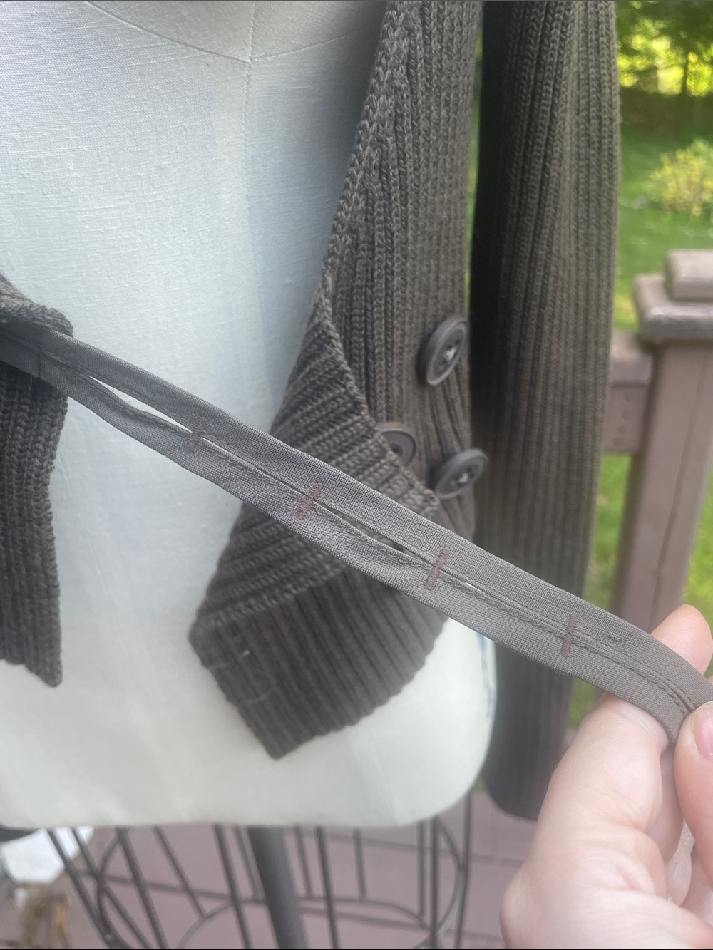 Cropped Ribbed Button Cardigan - Brown - Picture 6 of 9